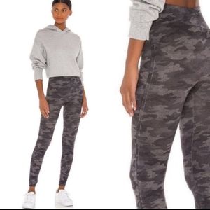 Spanx Look At Me Now Seamless Leggings Heathered Camo